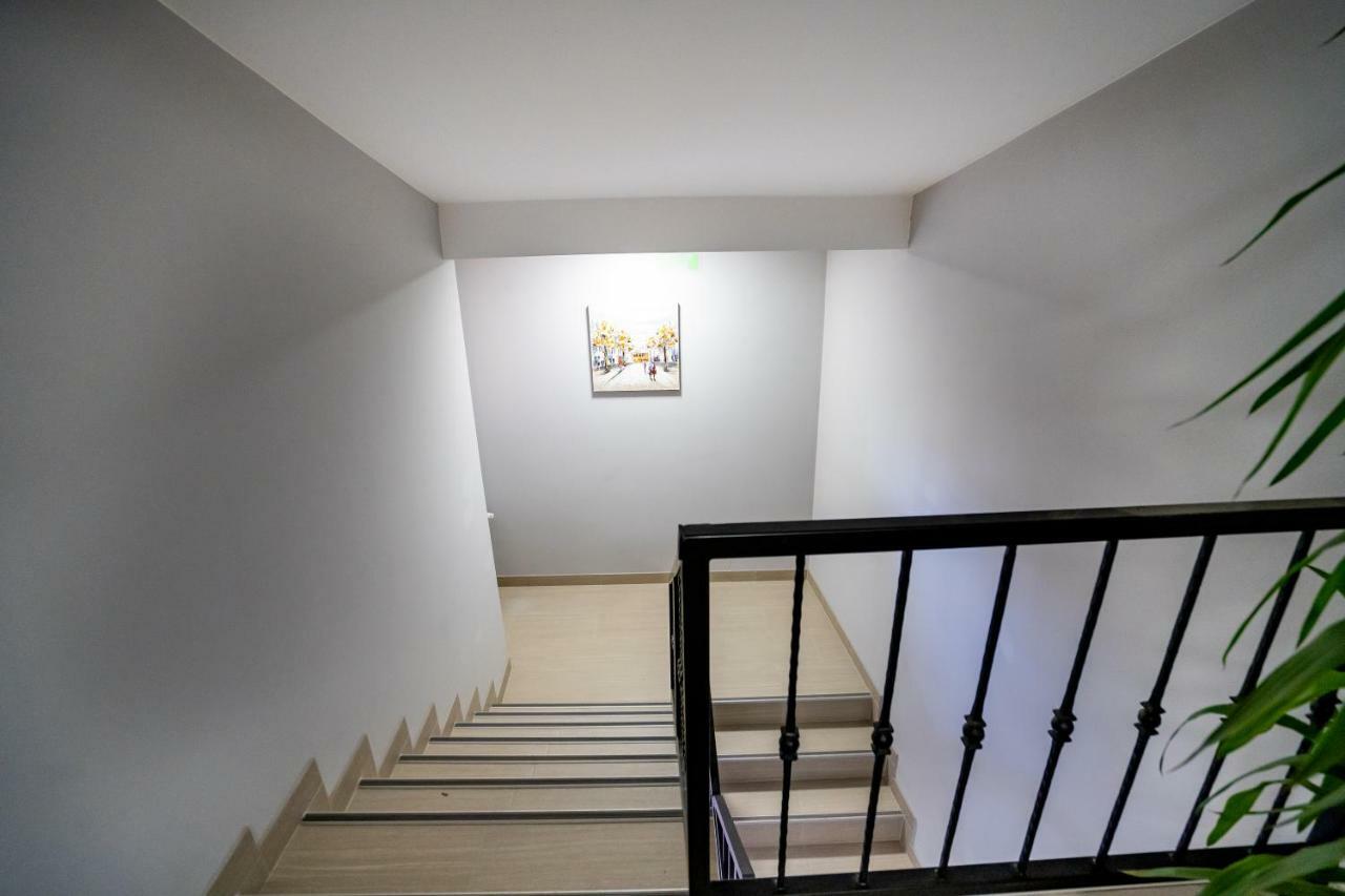 Casa Blum Hotell Lugoj Exteriör bild